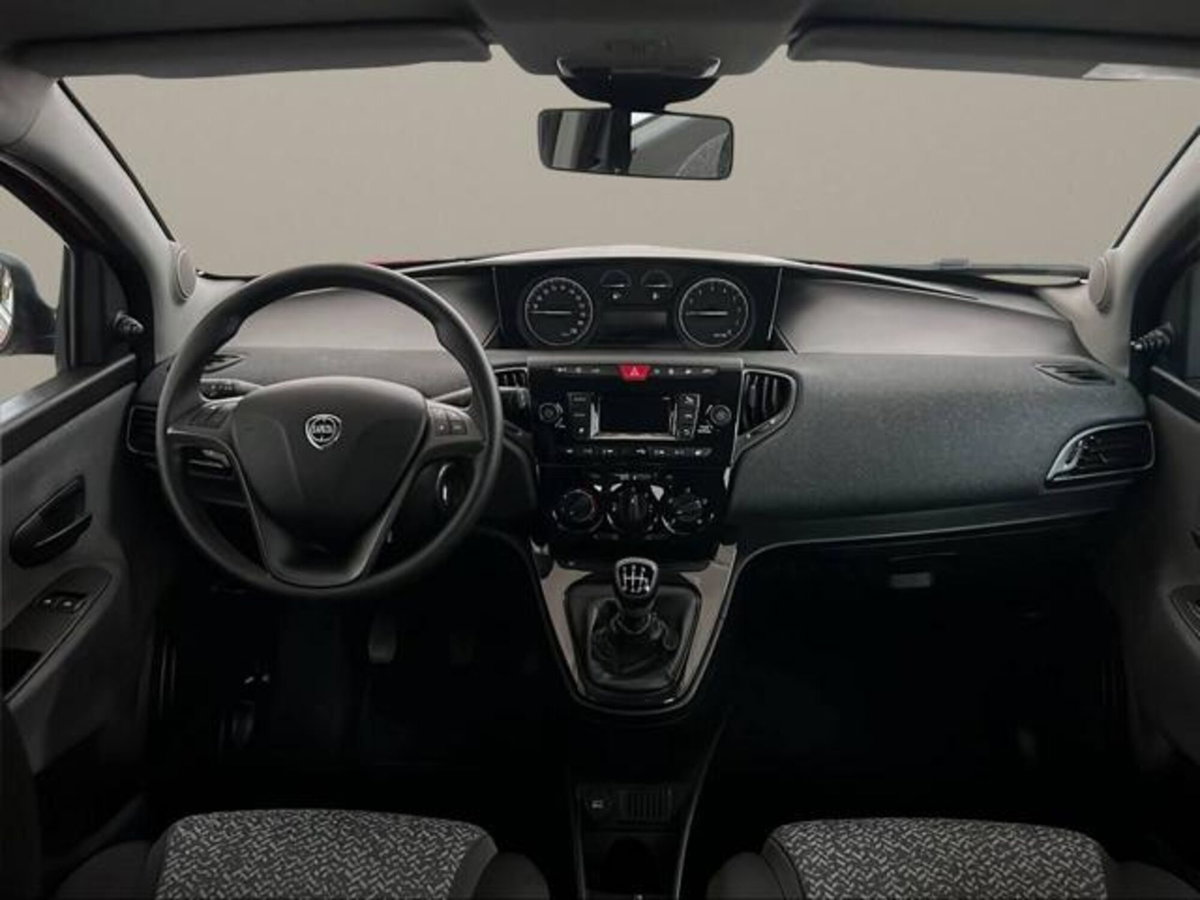 Lancia Ypsilon 1.0 FireFly 5 porte S&S Hybrid Ecochic Silver (13)