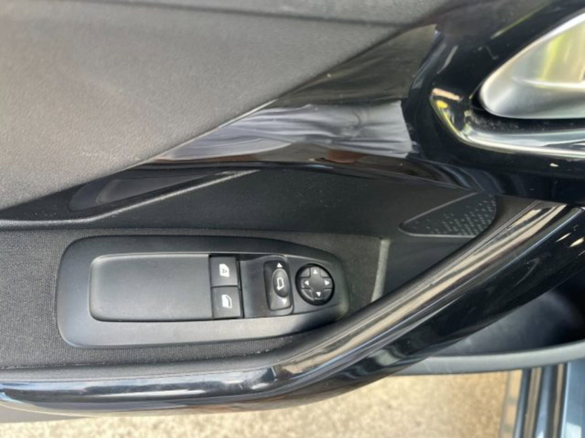 Peugeot 208 75 5 porte Allure (13)