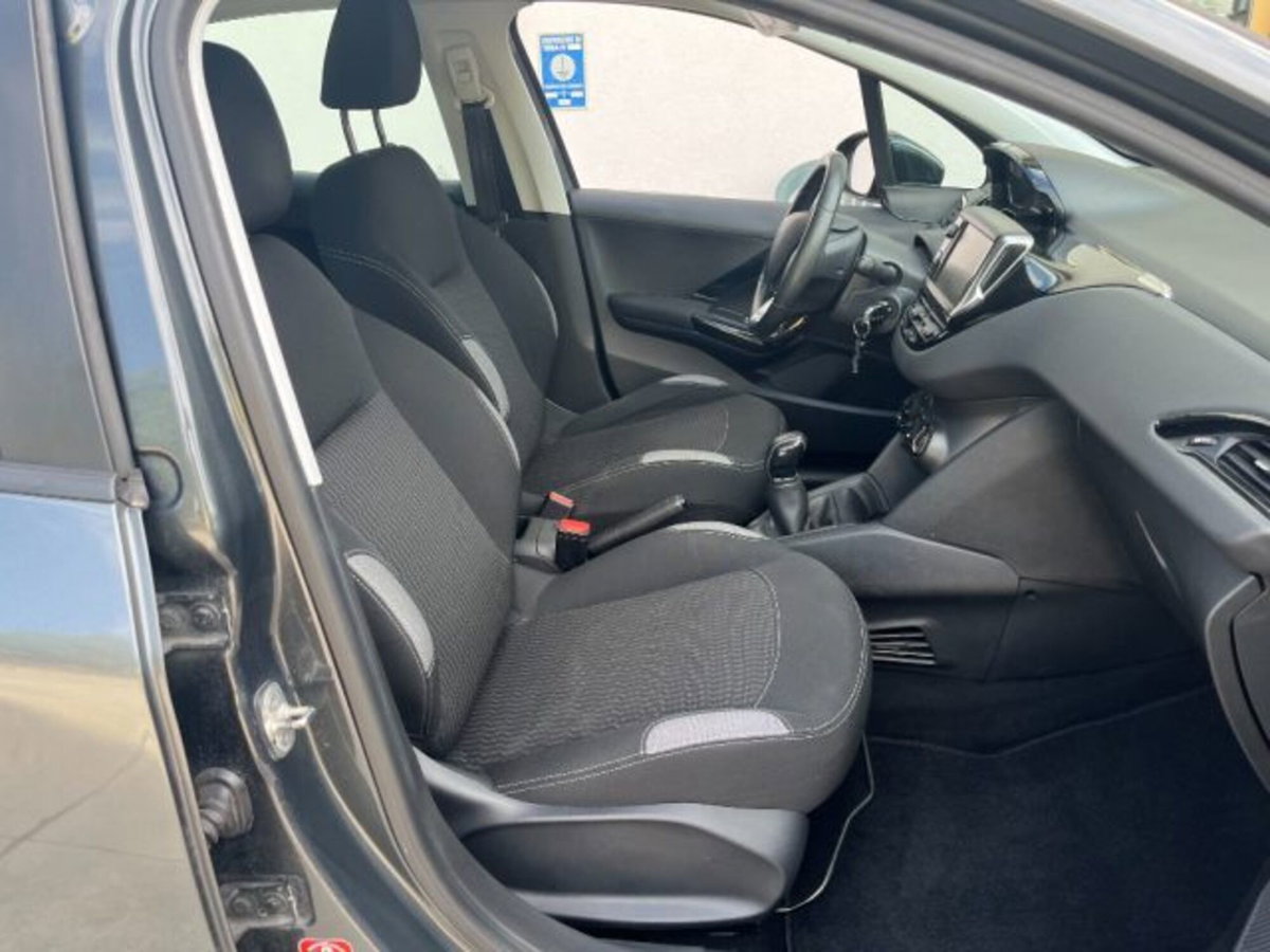 Peugeot 208 75 5 porte Allure (7)