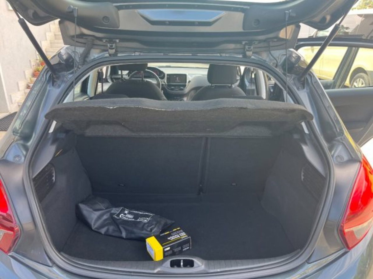 Peugeot 208 75 5 porte Allure (8)