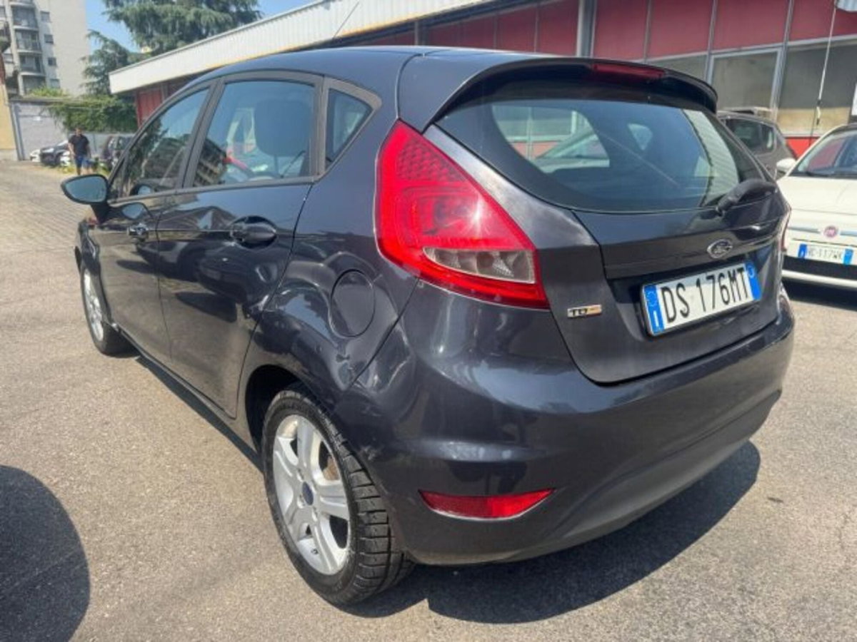 Ford Fiesta 1.4 TDCi 5p. Titanium (3)