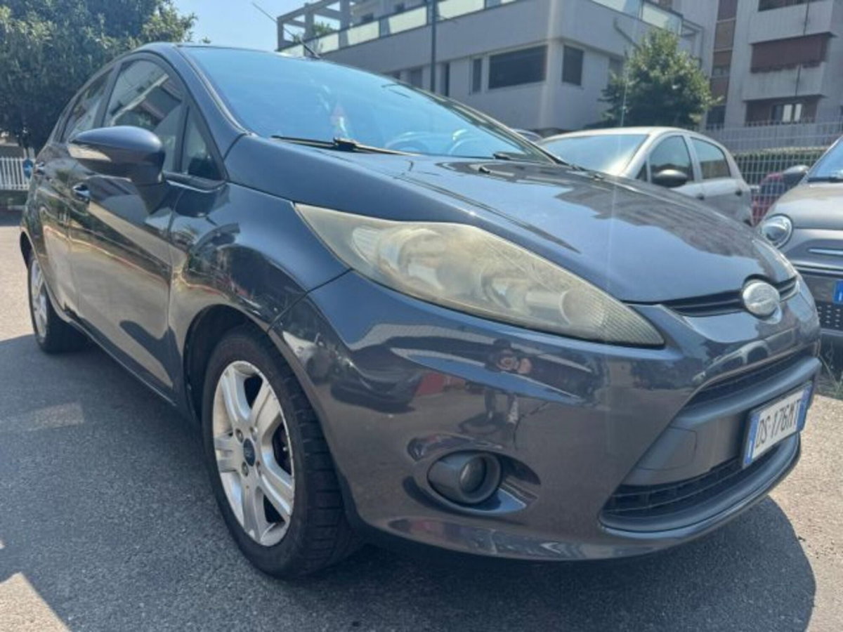 Ford Fiesta 1.4 TDCi 5p. Titanium (7)