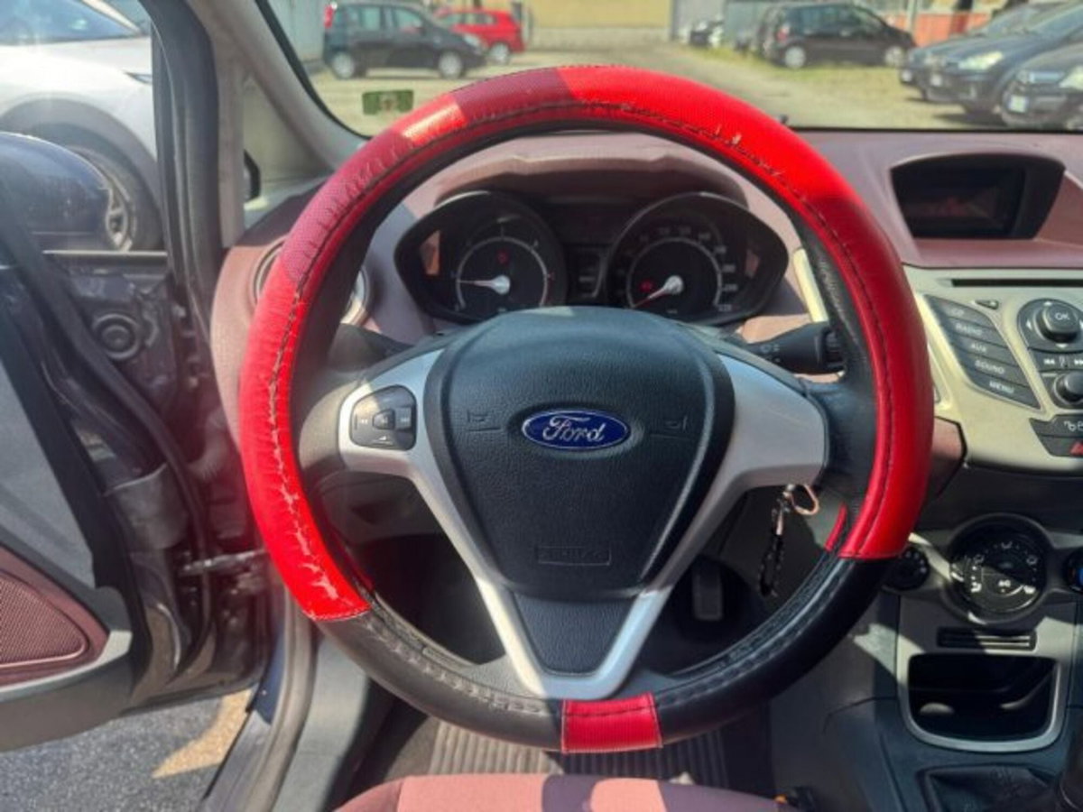 Ford Fiesta 1.4 TDCi 5p. Titanium (8)