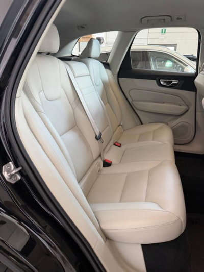 Volvo XC60 B4 (d) AWD Geartronic Inscription N1 (14)