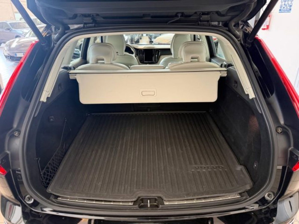 Volvo XC60 B4 (d) AWD Geartronic Inscription N1 (20)