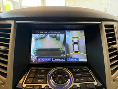 Infiniti QX70 3.0 diesel V6 AT GT Premium (13)