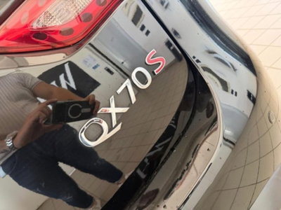 Infiniti QX70 3.0 diesel V6 AT GT Premium (16)