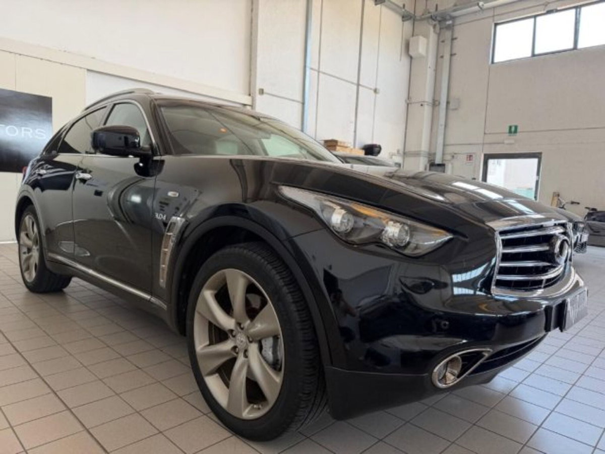 Infiniti QX70 3.0 diesel V6 AT GT Premium (3)