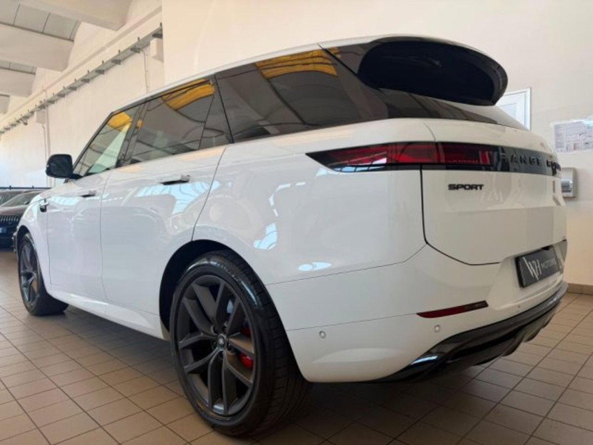 Land Rover Range Rover Sport 3.0D l6 249 CV HSE Dynamic Stealth (4)