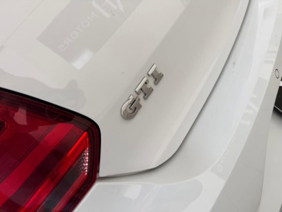 Volkswagen Polo GTI 1.8 3p. DSG BlueMotion Technology (16)