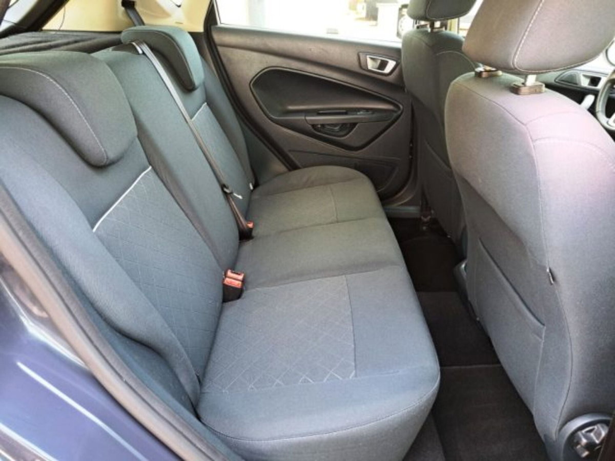 Ford Fiesta 1.2 82 CV 5 porte Titanium (10)