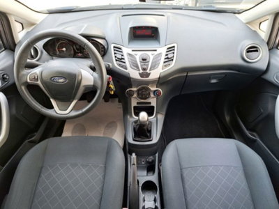 Ford Fiesta 1.2 82 CV 5 porte Titanium (11)