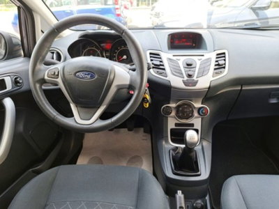 Ford Fiesta 1.2 82 CV 5 porte Titanium (12)