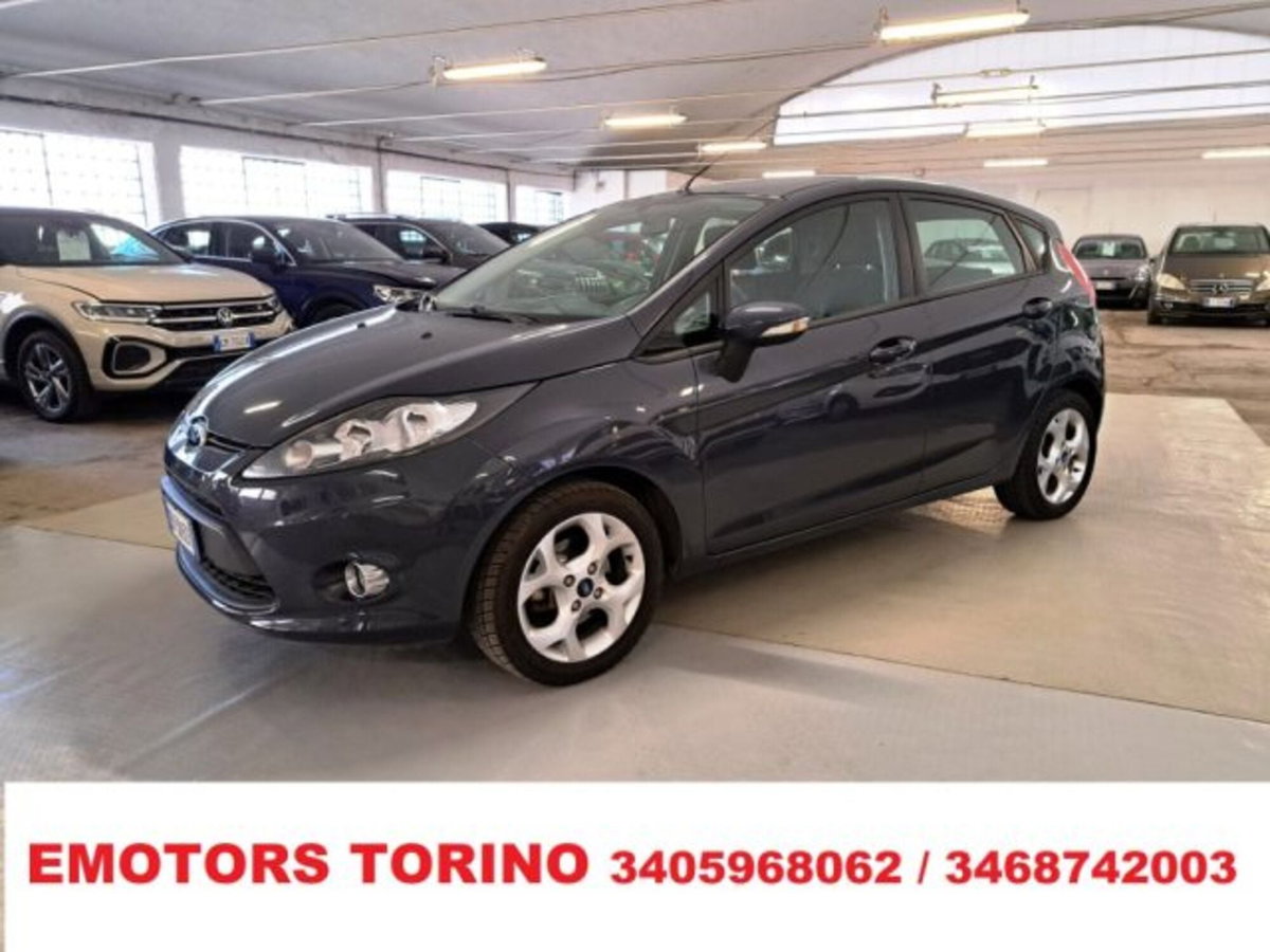Ford Fiesta 1.2 82 CV 5 porte Titanium (2)