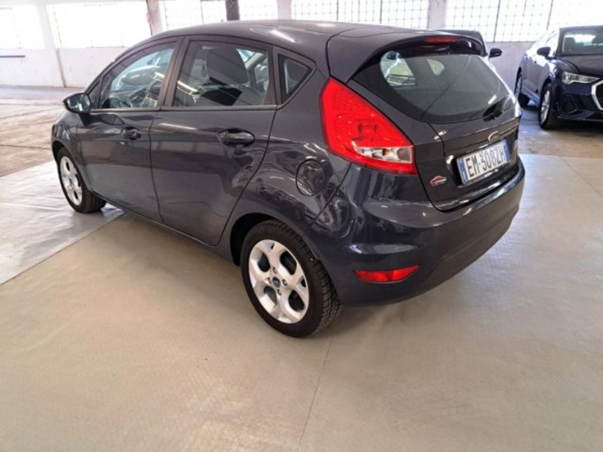 Ford Fiesta 1.2 82 CV 5 porte Titanium (3)