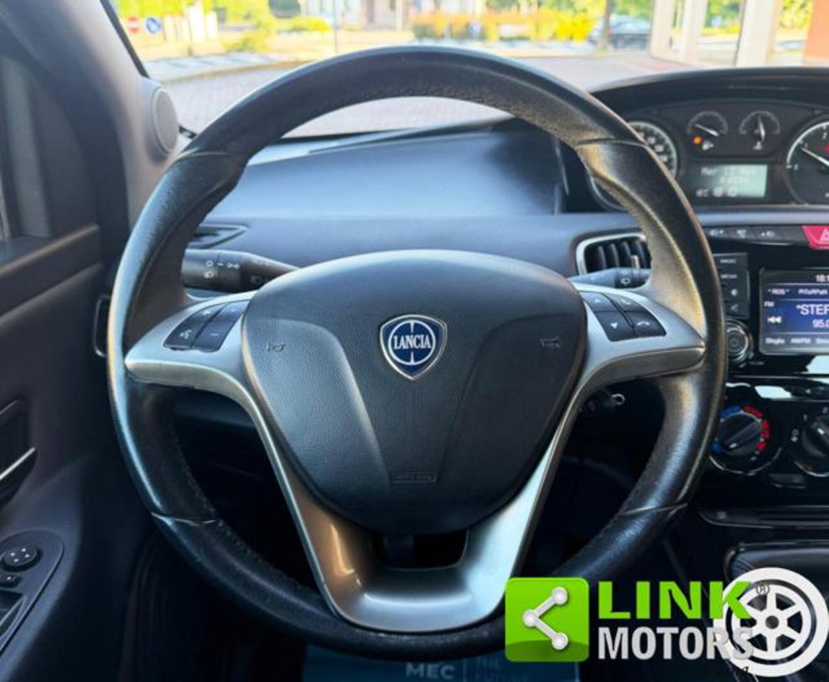 Lancia Ypsilon 1.3 MJT 16V 95 CV 5 porte S&S Gold (15)
