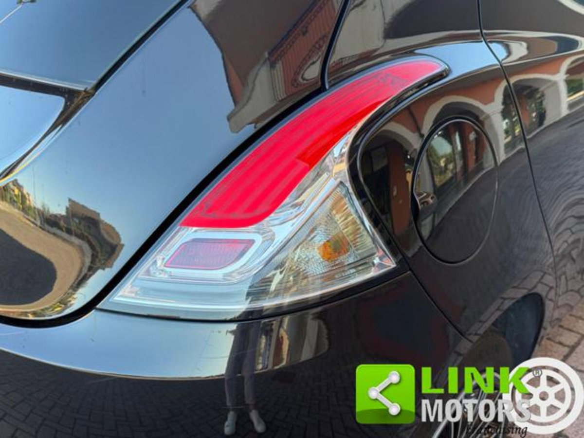 Lancia Ypsilon 1.3 MJT 16V 95 CV 5 porte S&S Gold (18)