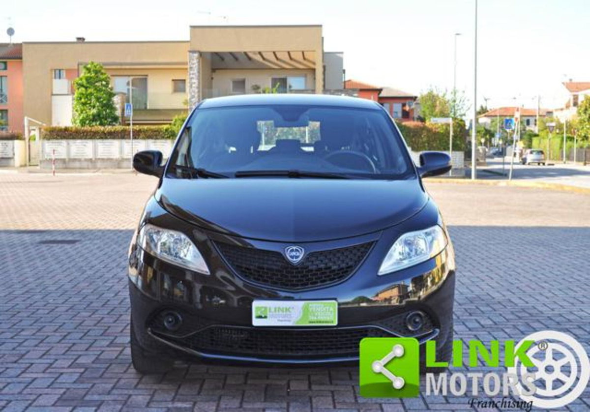 Lancia Ypsilon 1.3 MJT 16V 95 CV 5 porte S&S Gold (4)