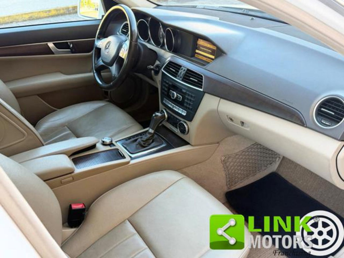 Mercedes-Benz Classe C 220 CDI BlueEFFICIENCY Elegance (13)