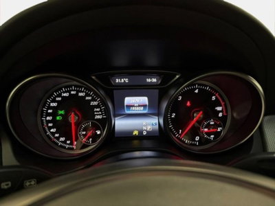 Mercedes-Benz GLA SUV 200 d Automatic 4Matic Business (9)