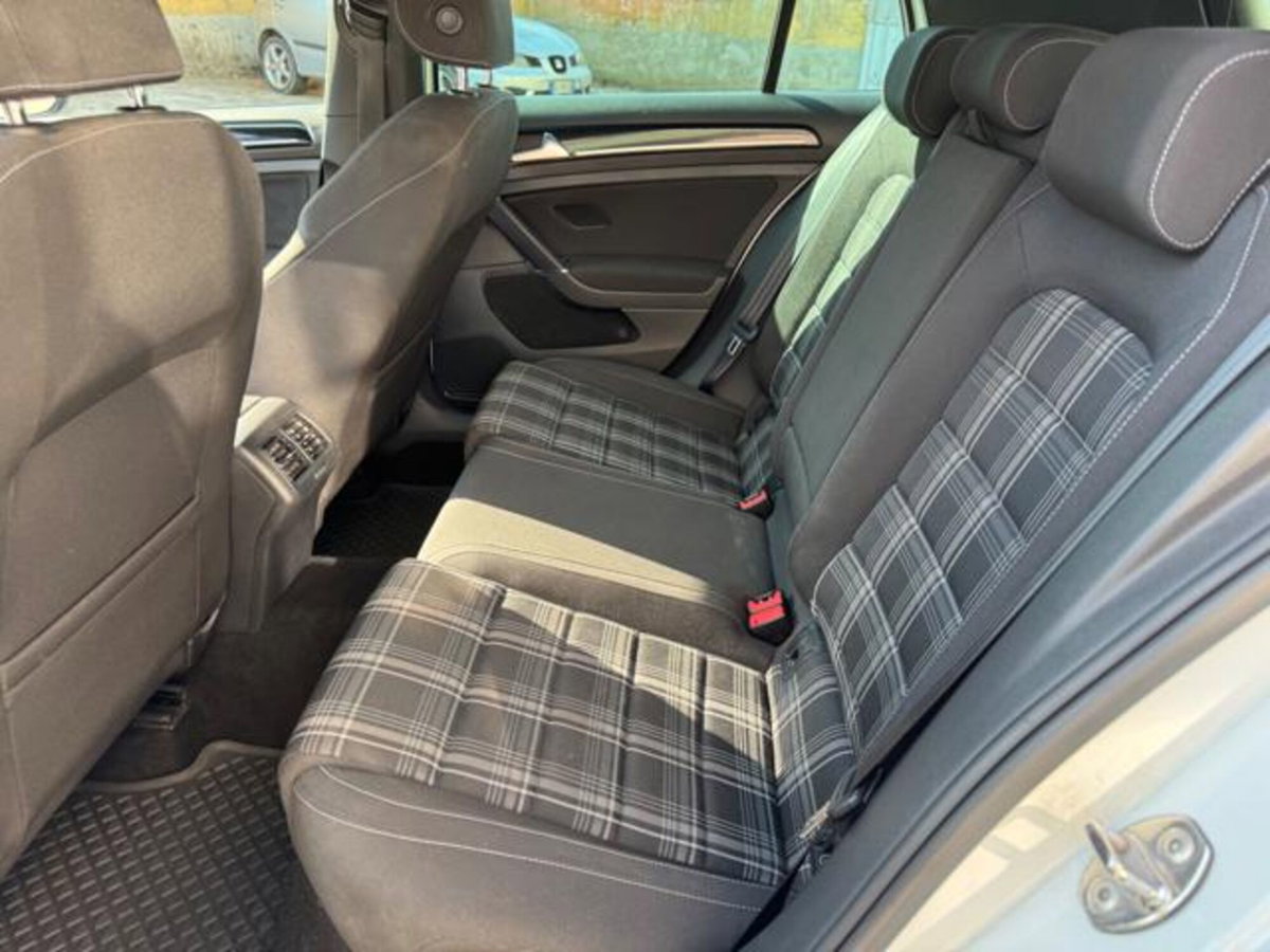 Volkswagen Golf GTD 2.0 TDI 5p. BlueMotion Technology (13)