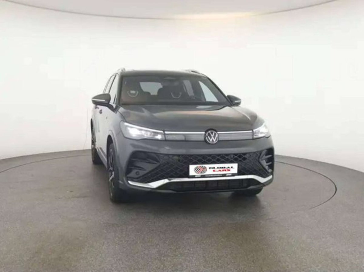 Volkswagen Tiguan 2.0 tdi R-Line 4motion 193cv dsg (3)