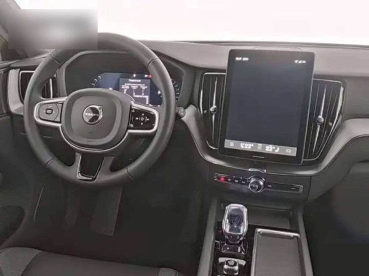 Volvo XC60 2.0 b5 mhev Ultra Black Edition awd auto (7)
