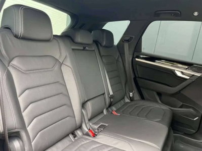 Volkswagen Touareg 3.0 V6 tdi scr Elegance 231cv auto (10)