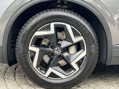 Volkswagen Touareg 3.0 V6 tdi scr Elegance 231cv auto (13)