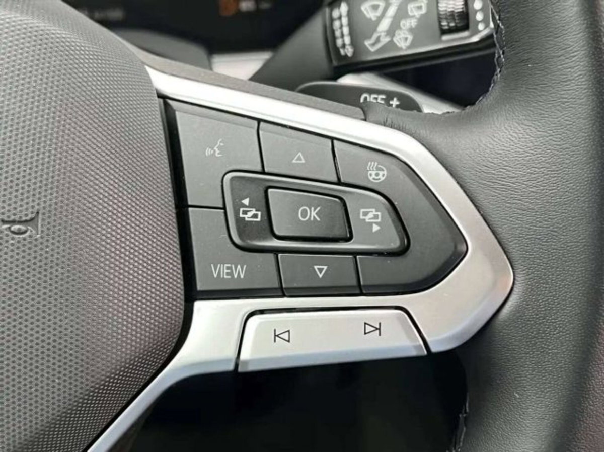 Volkswagen Touareg 3.0 V6 tdi scr Elegance 231cv auto (9)
