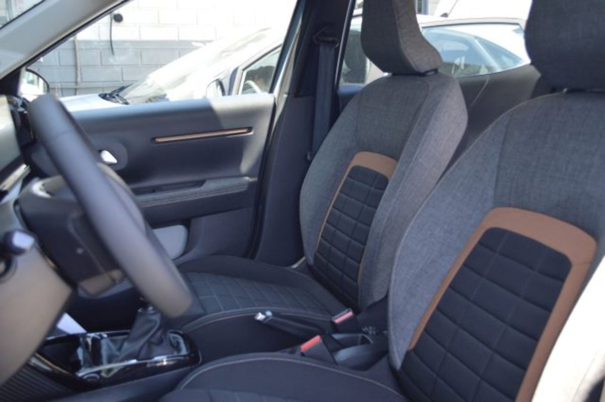 Citroen C3 Aircross 1.2 puretech turbo Plus 100cv (8)