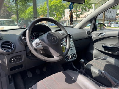 Opel Corsa 1.2 3 porte b-color (14)