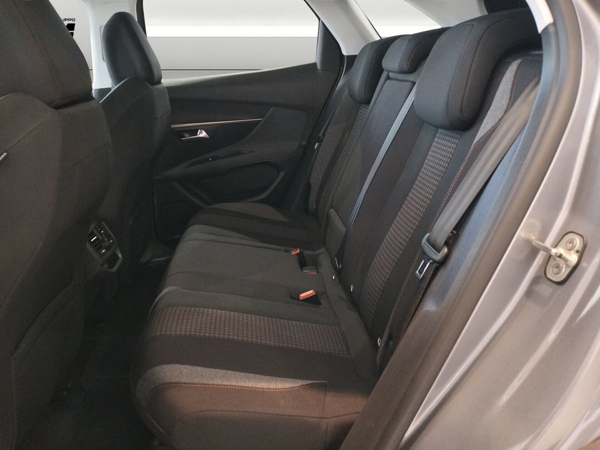 Peugeot 3008 BlueHDi 130 S&S Business (11)