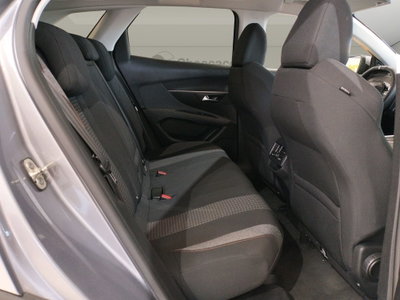 Peugeot 3008 BlueHDi 130 S&S Business (13)