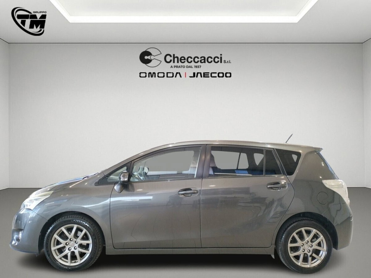 Toyota Verso 2.0 D Active 7 posti (10)