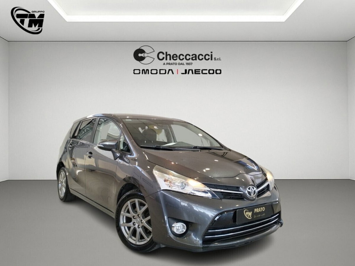 Toyota Verso 2.0 D Active 7 posti (4)