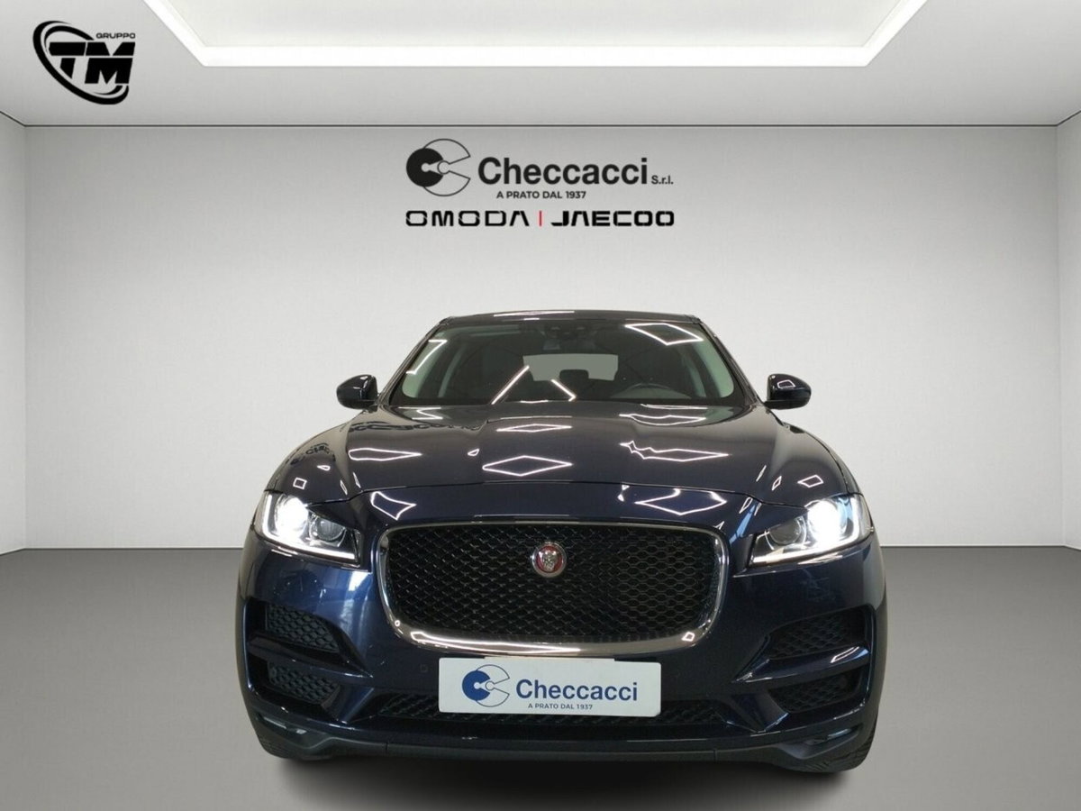 Jaguar F-Pace 2.0 D 180 CV AWD Prestige (2)