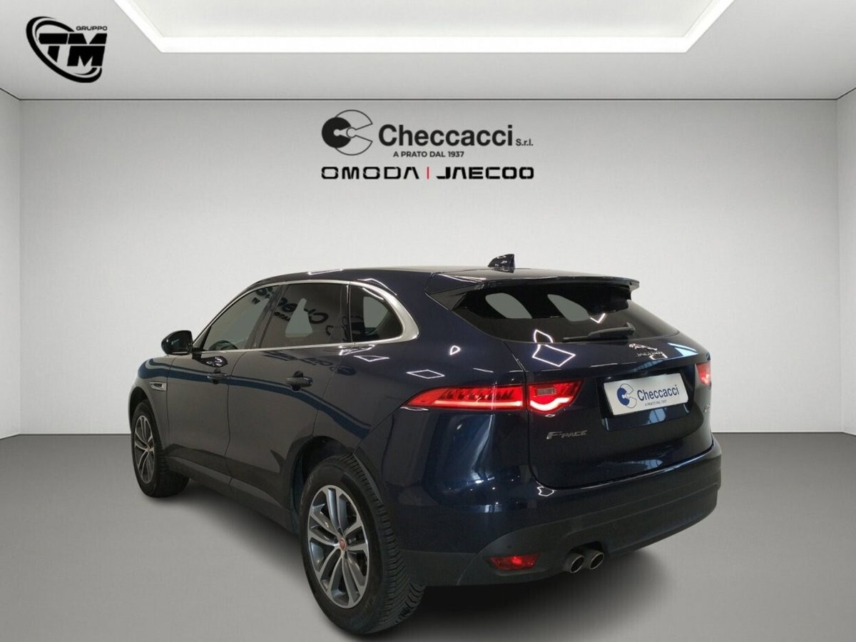 Jaguar F-Pace 2.0 D 180 CV AWD Prestige (6)