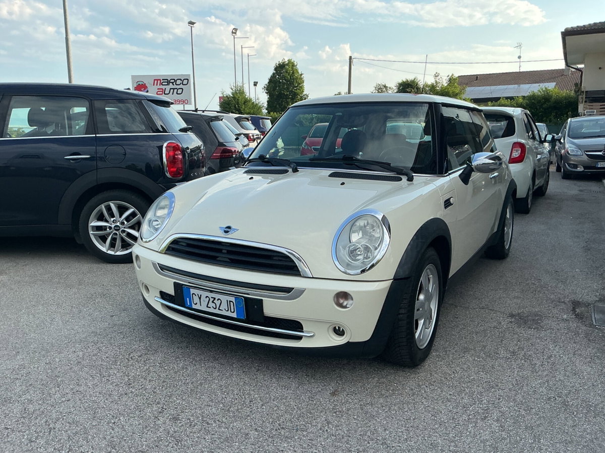 MINI Mini 1.6 16V One Park Lane (2)