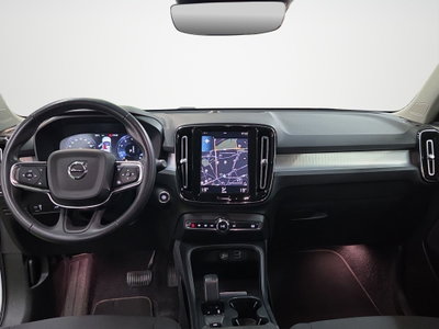 Volvo XC40 T3 Geartronic Momentum Pro (13)