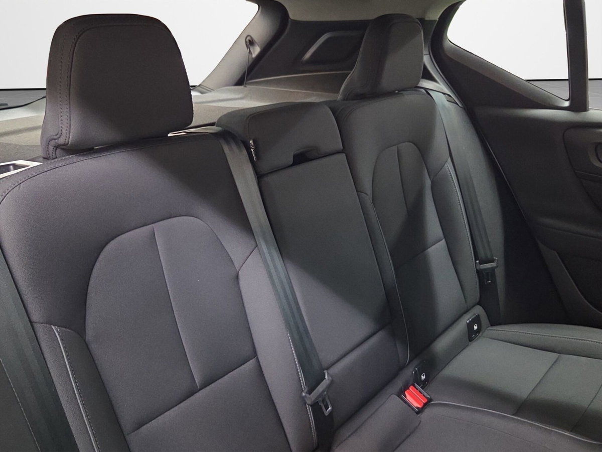 Volvo XC40 T3 Geartronic Momentum Pro (19)