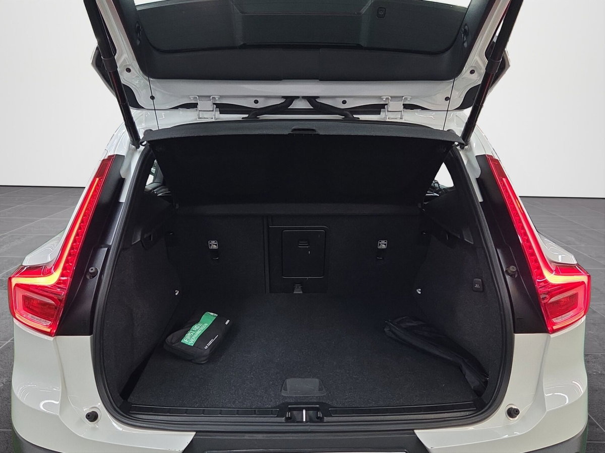 Volvo XC40 T3 Geartronic Momentum Pro (20)