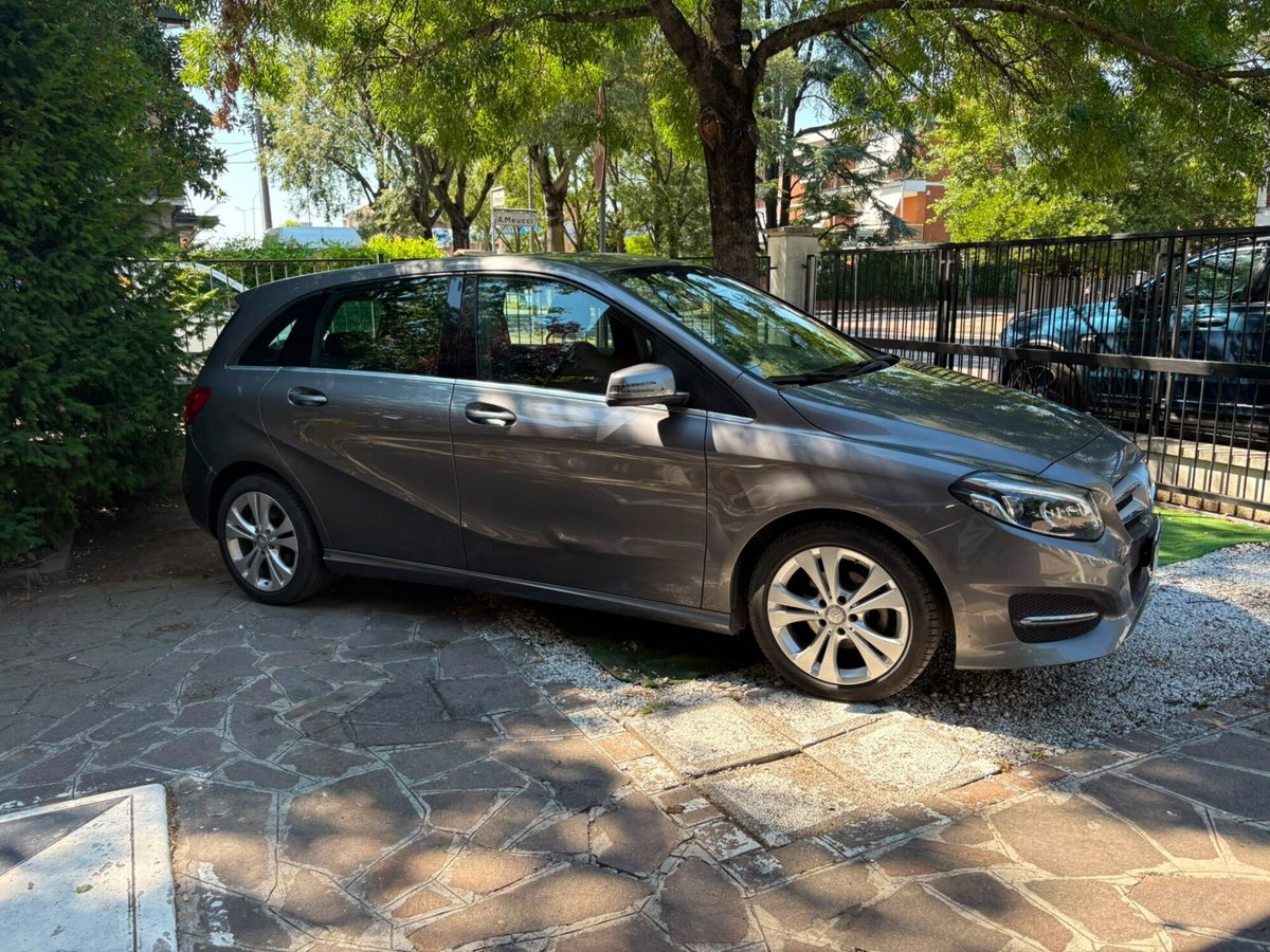 Mercedes-Benz Classe B 180 d Automatic Executive (6)