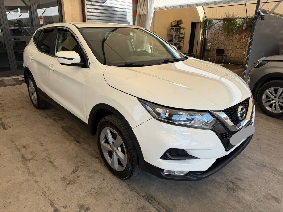 Nissan Qashqai 1.5 dCi Tekna (3)