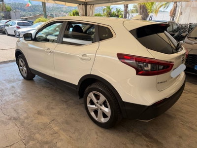 Nissan Qashqai 1.5 dCi Tekna (4)