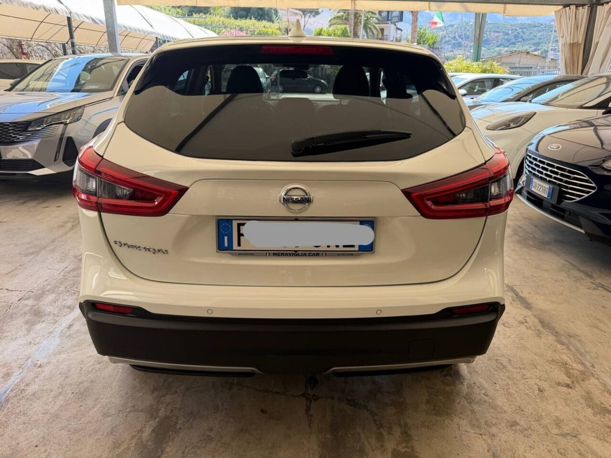 Nissan Qashqai 1.5 dCi Tekna (6)