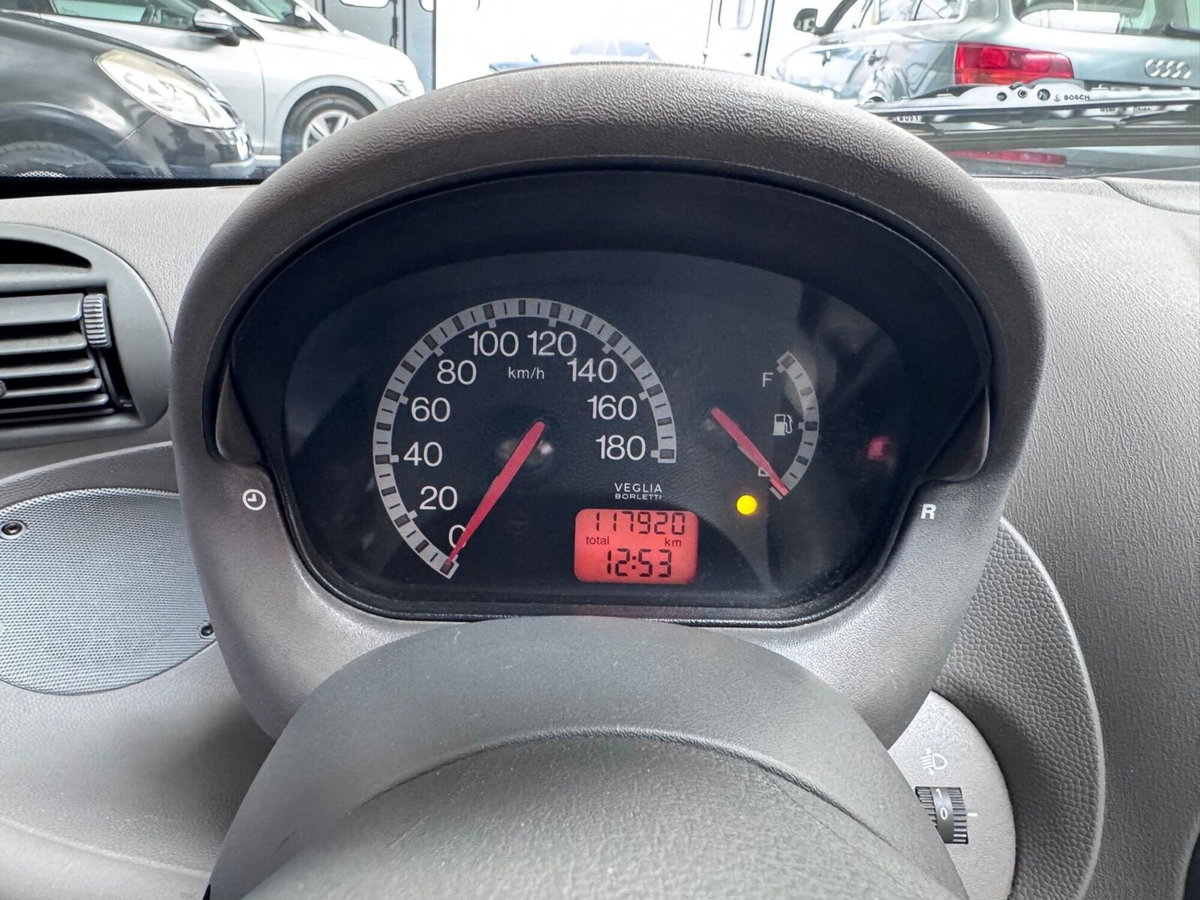 Fiat Seicento 1.1i cat Actual (11)