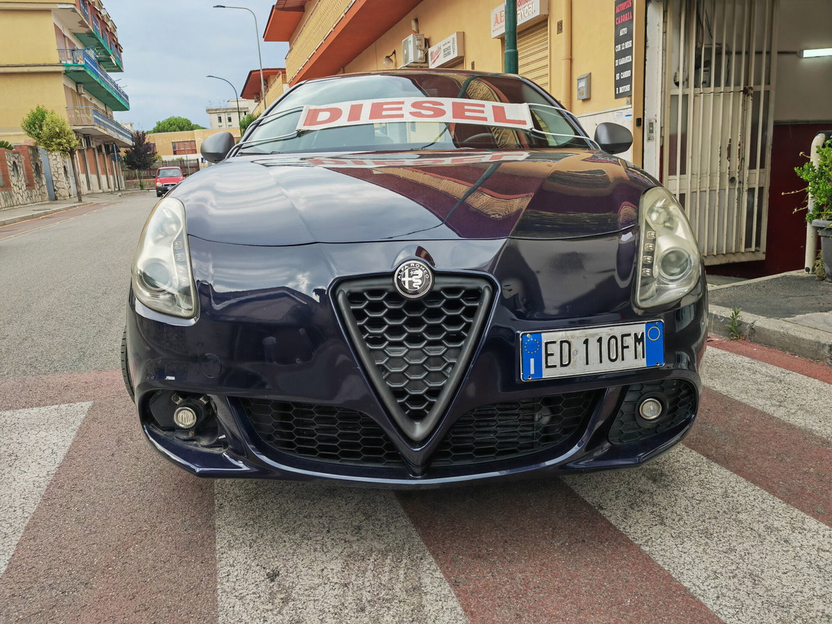 Alfa Romeo Giulietta 2.0 JTDm-2 Distinctive 170cv (2)