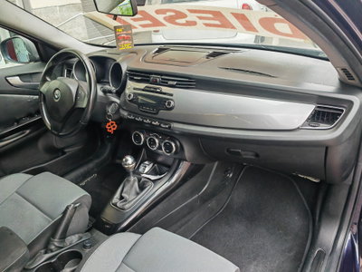 Alfa Romeo Giulietta 2.0 JTDm-2 Distinctive 170cv (9)