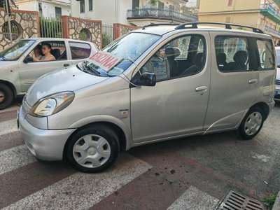 Toyota Yaris 16V cat 5 porte aut. Sol (4)